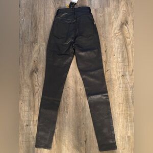 Vibrant Black Skinny Jeans for Women